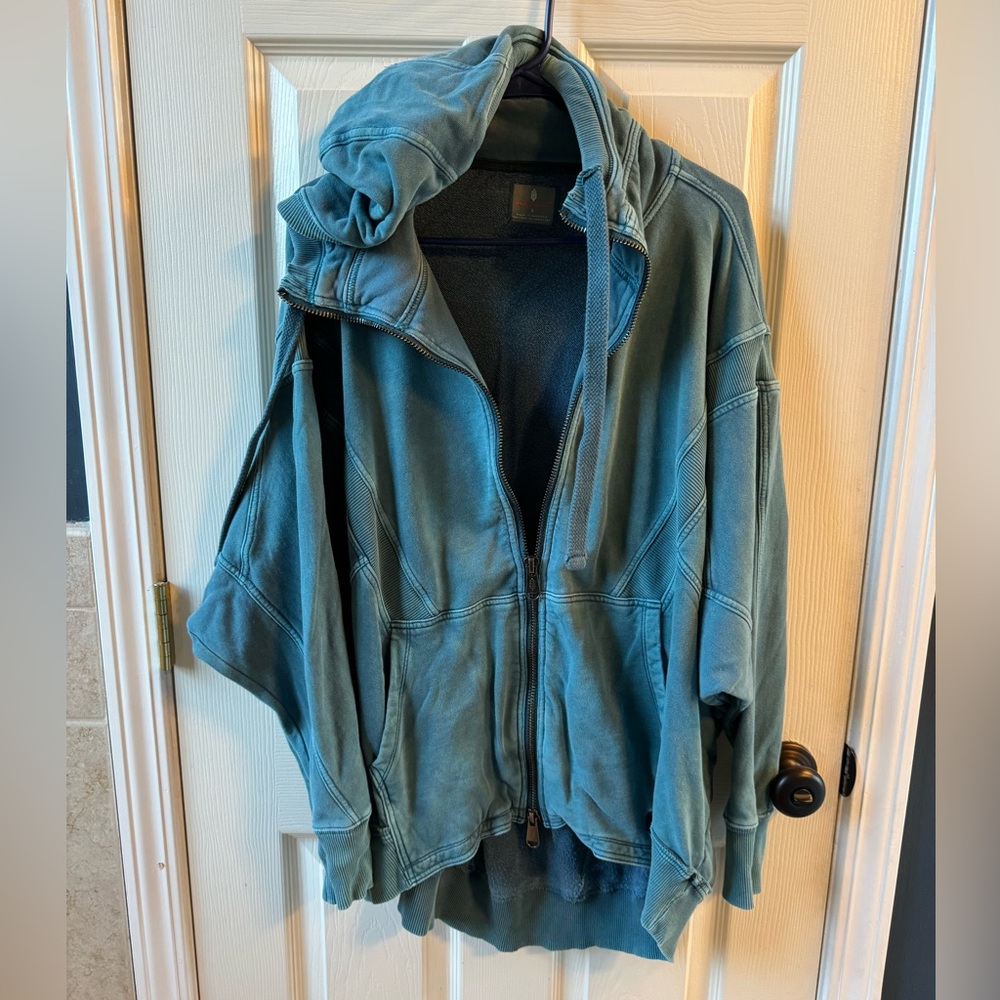 Free People Oversized Zip-Up Jacket Size SMALL
